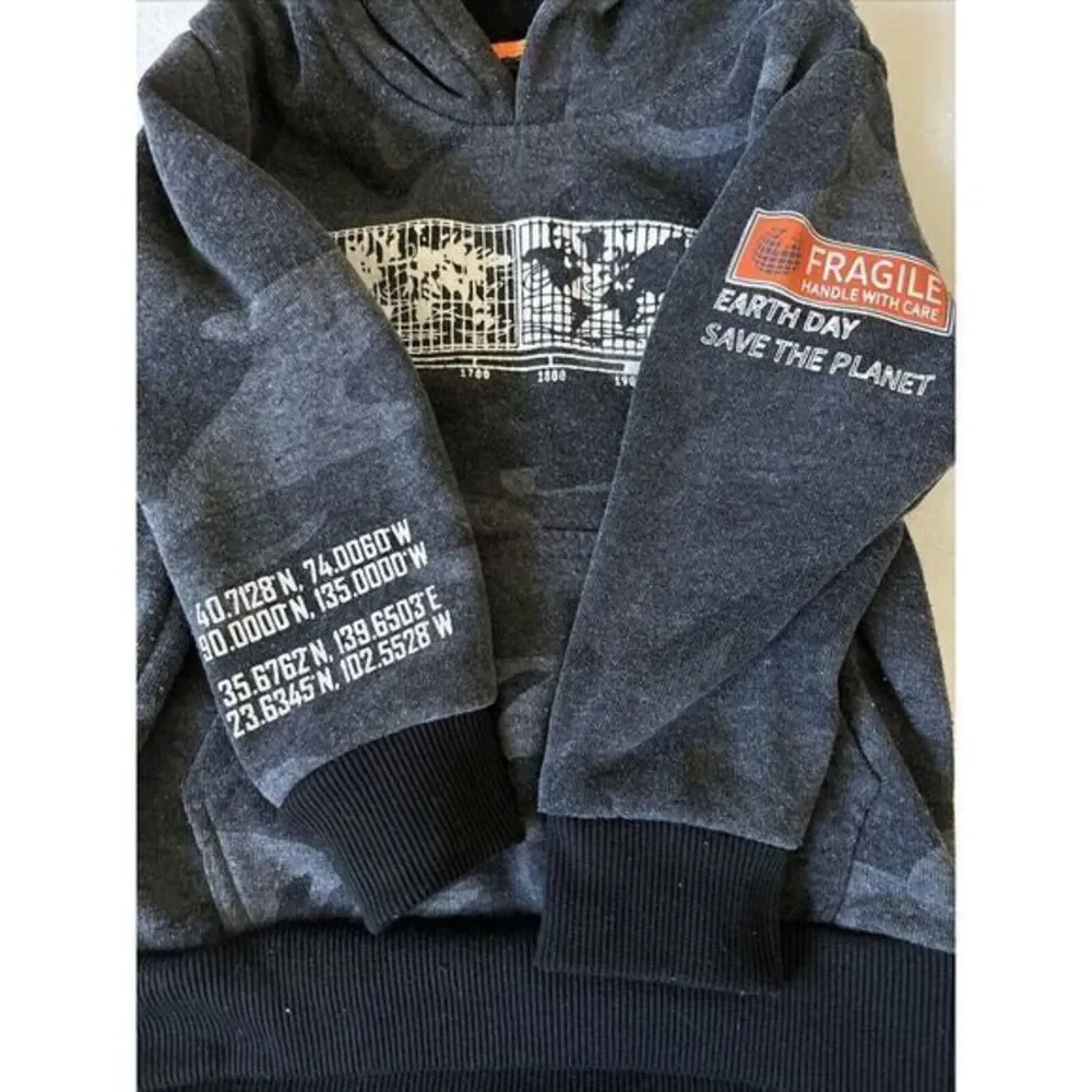 Encrypted Boys Hoodie size 2T  Gray Black Camo‎